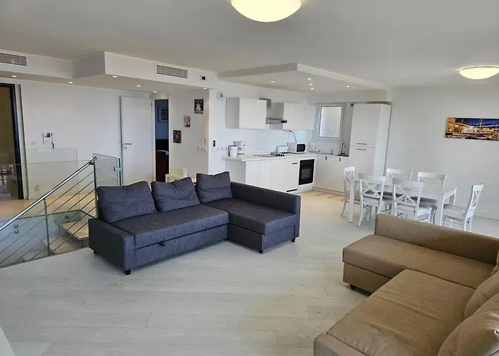 The blue house, lovely apartment in the Côte d\'Azur for 6 people