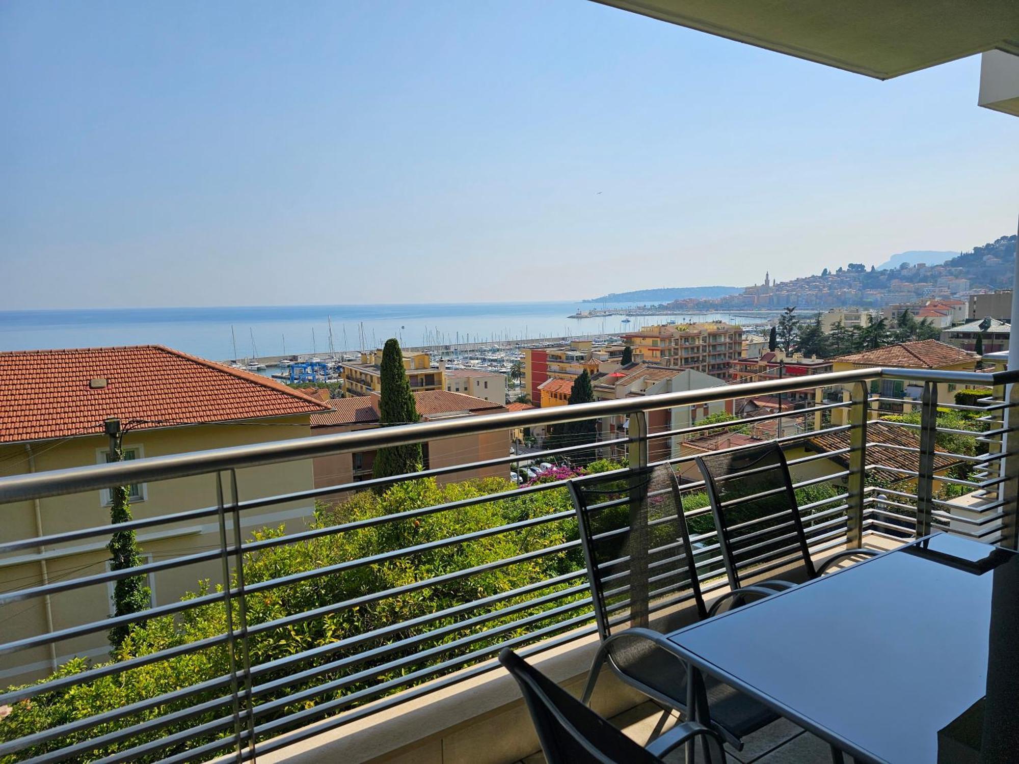 The Blue House, Lovely In The Côte D'azur For 6 People Appartement