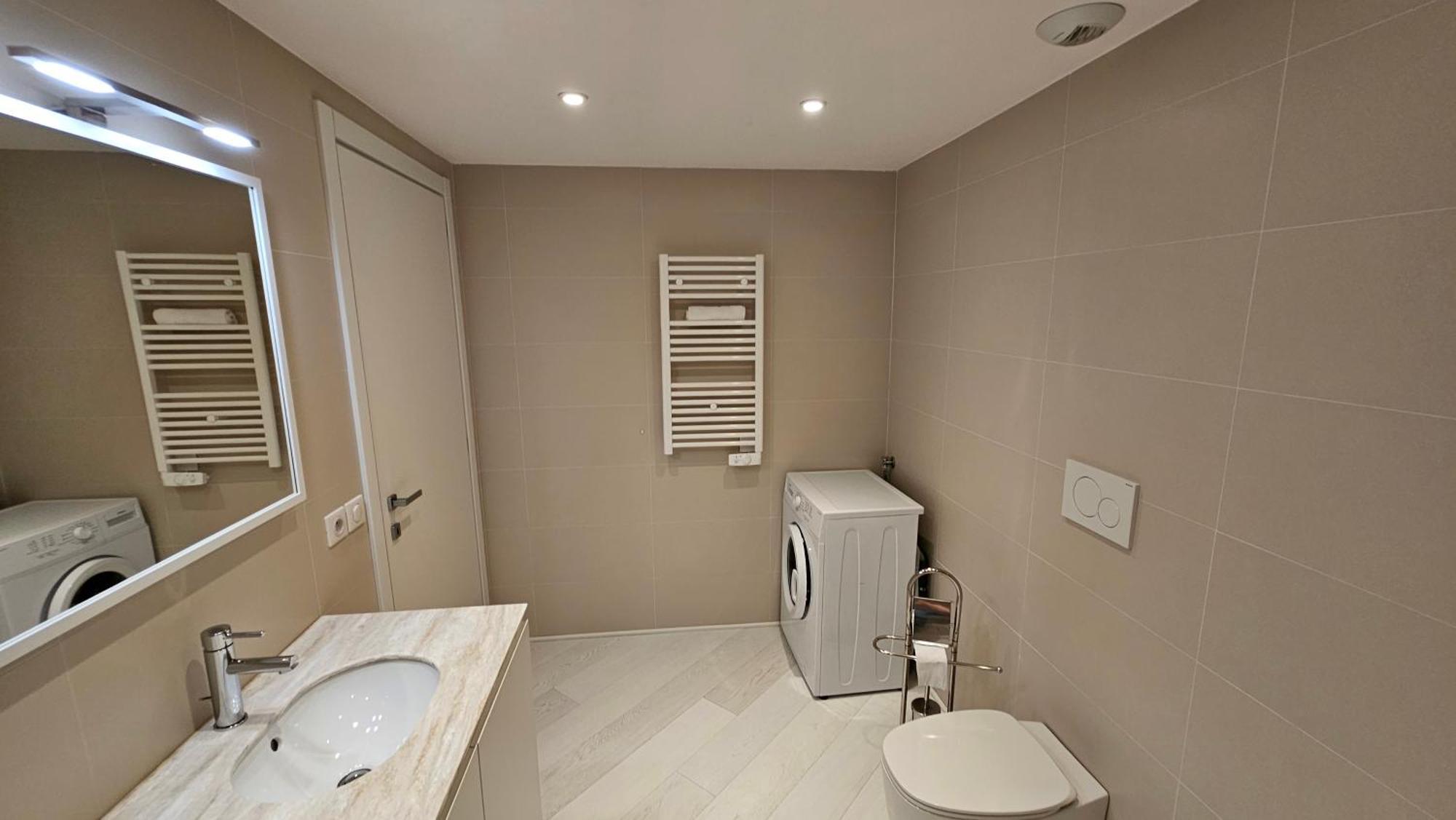 The Blue House, Lovely In The Cote D'azur For 6 People *